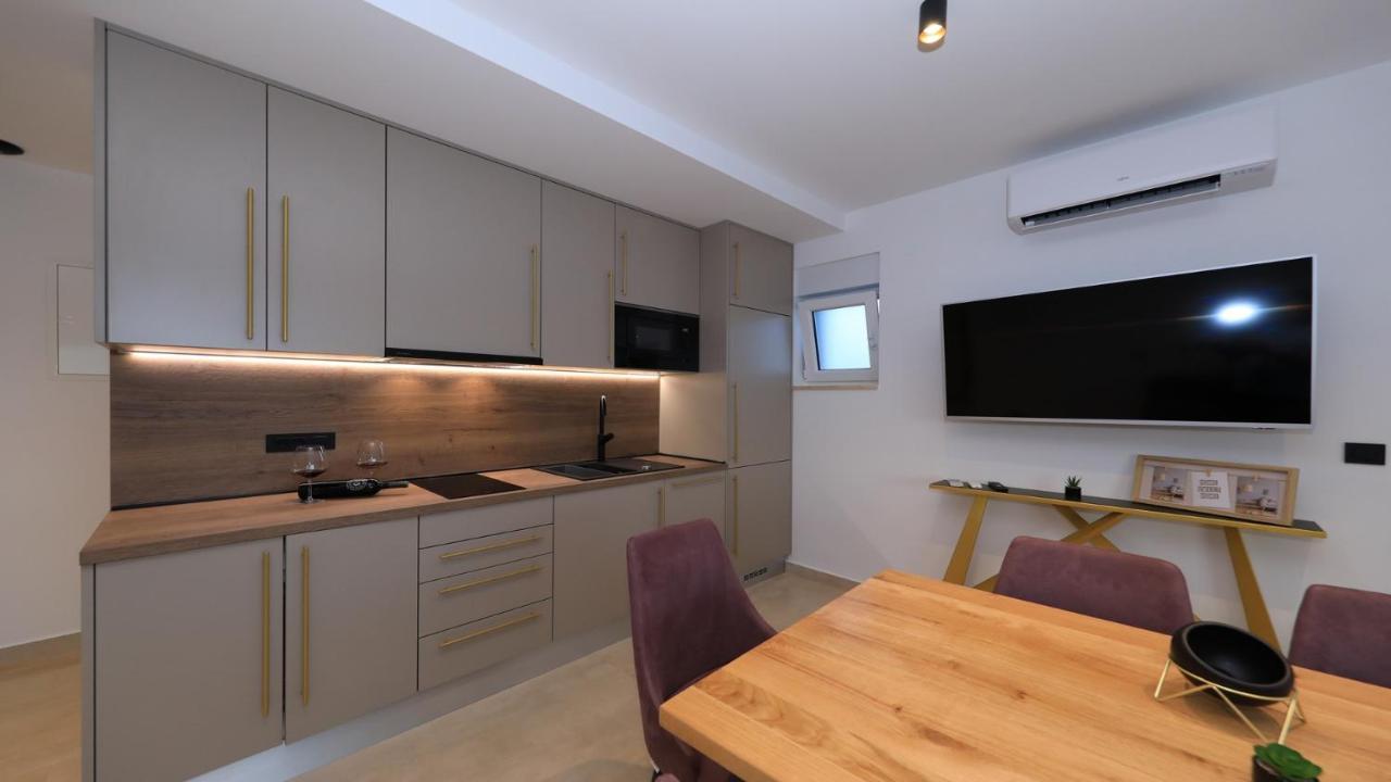 Adastra Apartments Maslenica Exteriér fotografie