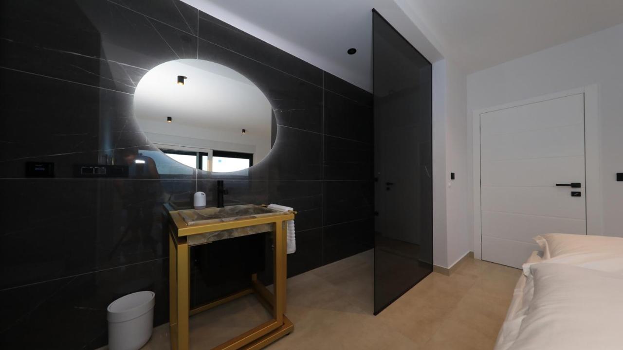 Adastra Apartments Maslenica Exteriér fotografie